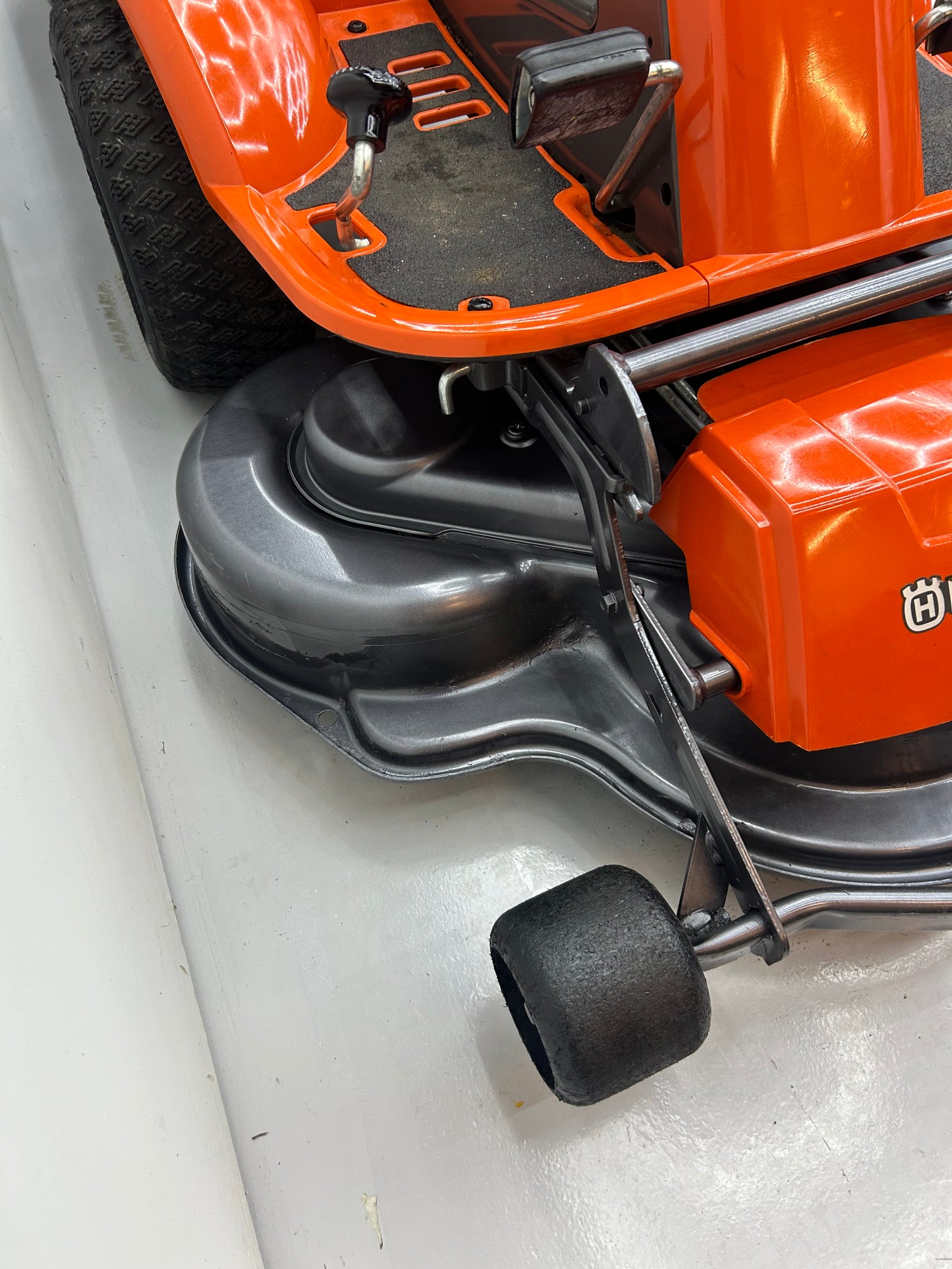 Husqvarna R13c, 12.5hk B&S, hydrostat