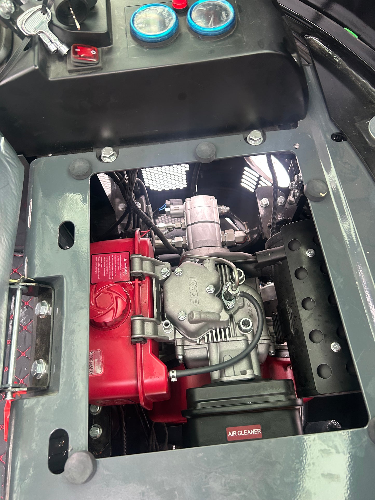 1,5 tons minigrävare med hytt, KOOP diesel och fullt utrustad
