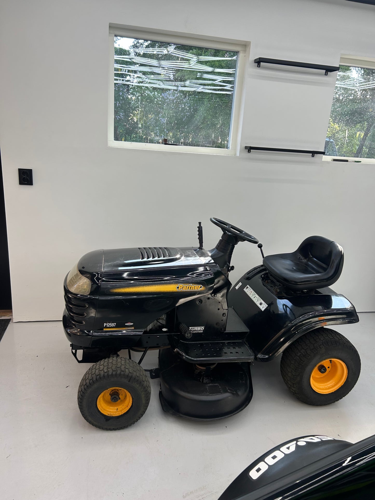 Partner P12597, 12.5hk B&S, växlar