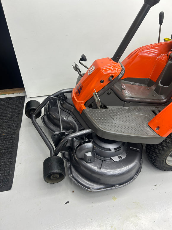 Husqvarna R111B, 10.5hk B&S, hydrostat
