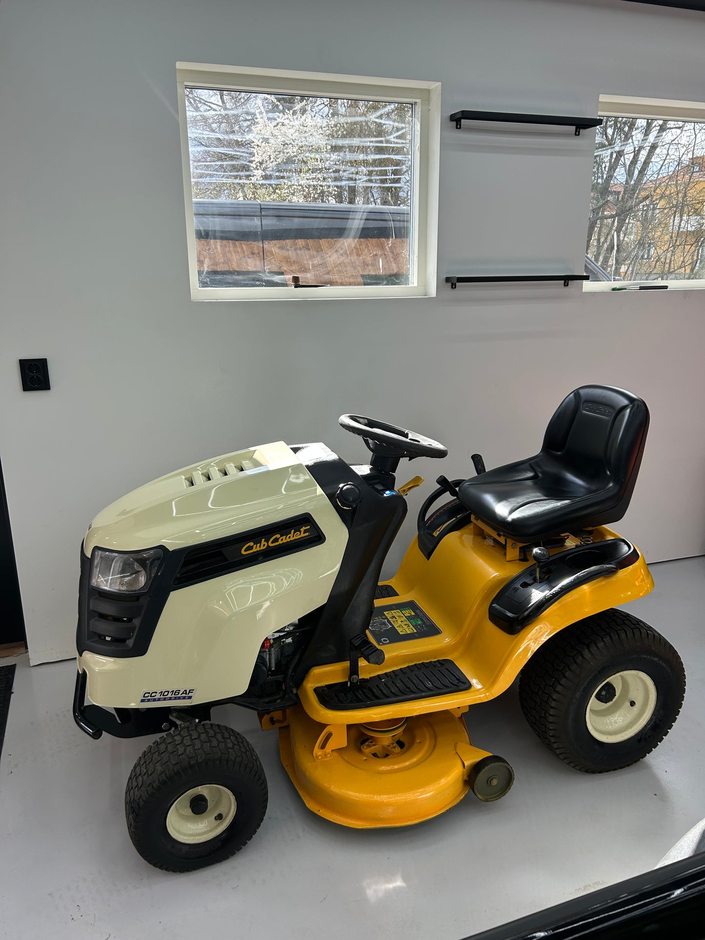 Cub Cadet CC1016AF, 15.5hk B&S, hydrostat