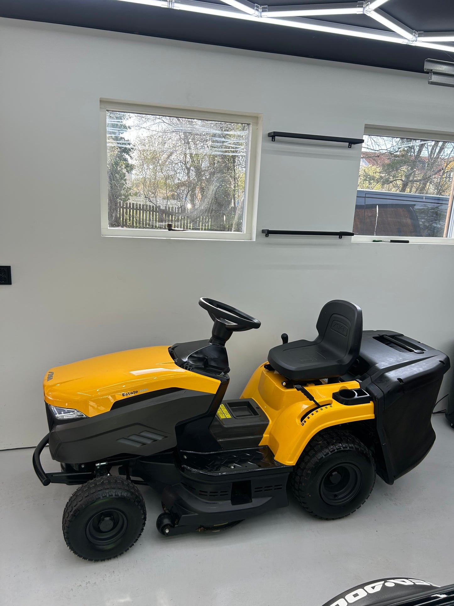 Stiga Estate 2084 nyskick, 352cc, manuell