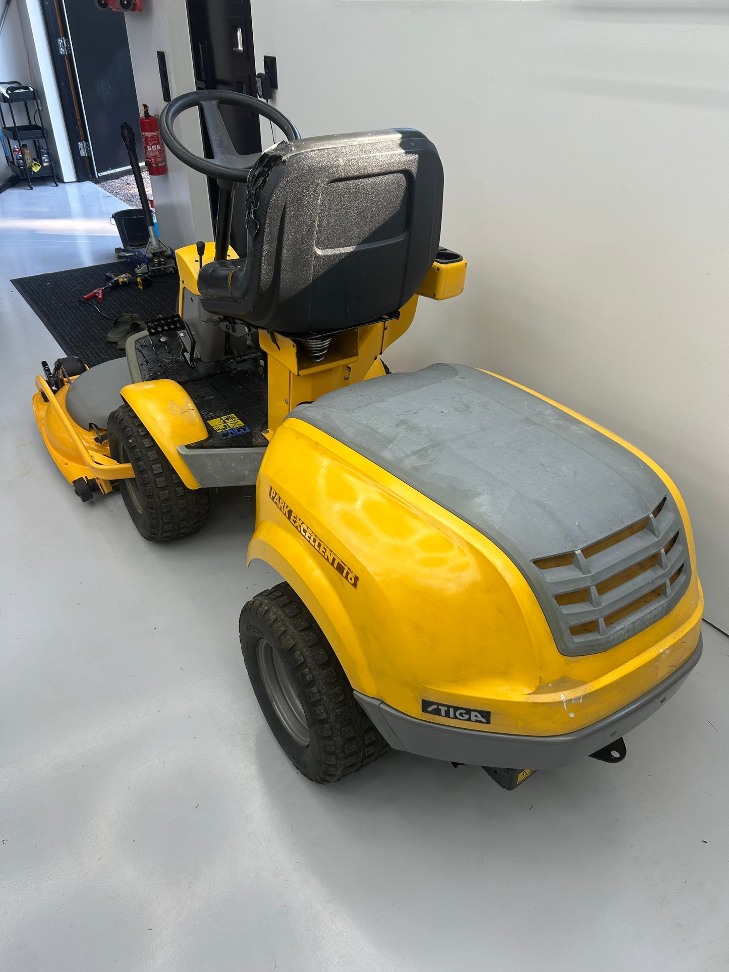 Stiga Park Excellent 16, 16hk twin vanguard, hydrostat