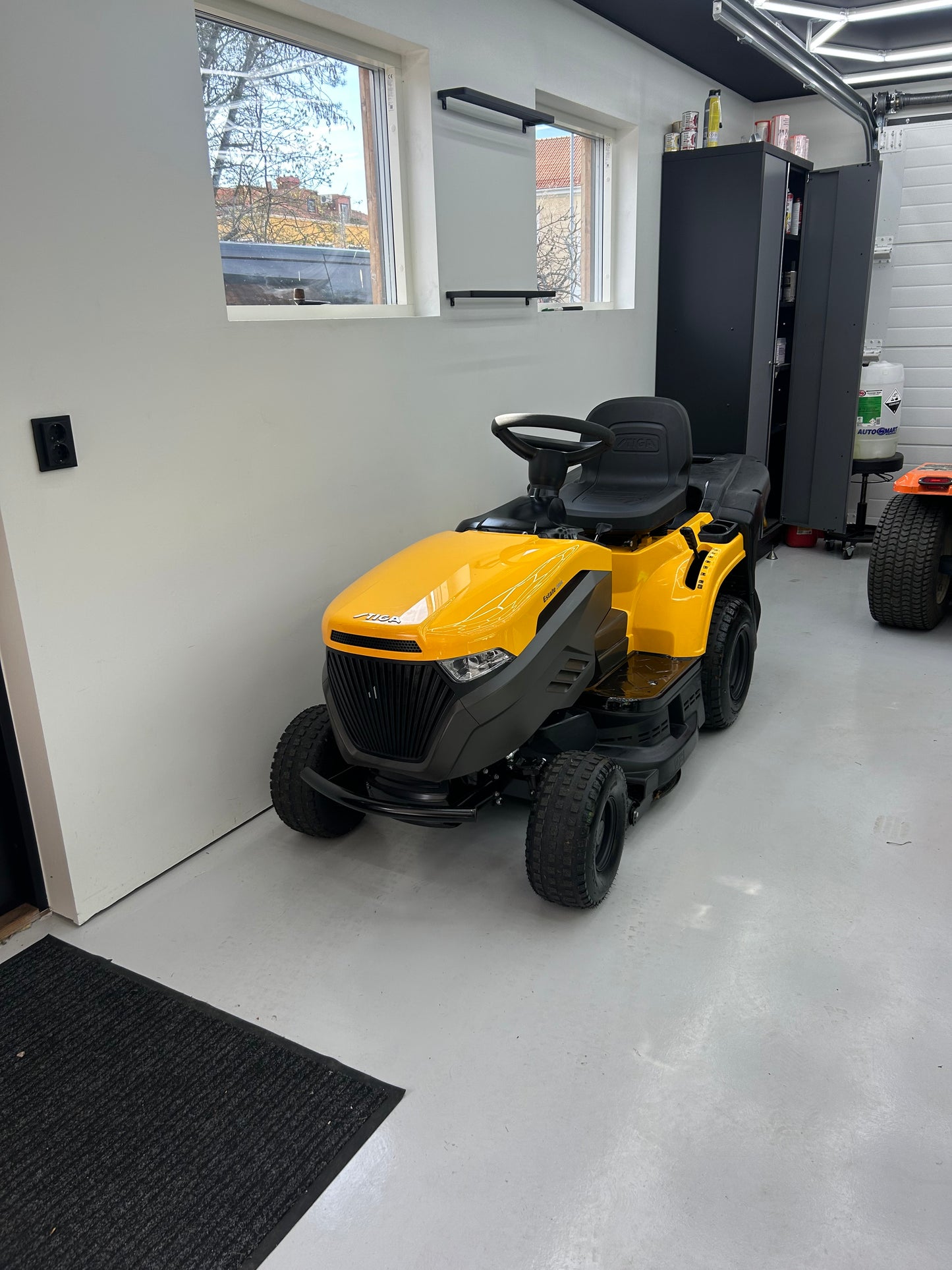 Stiga Estate 2084 nyskick, 352cc, manuell