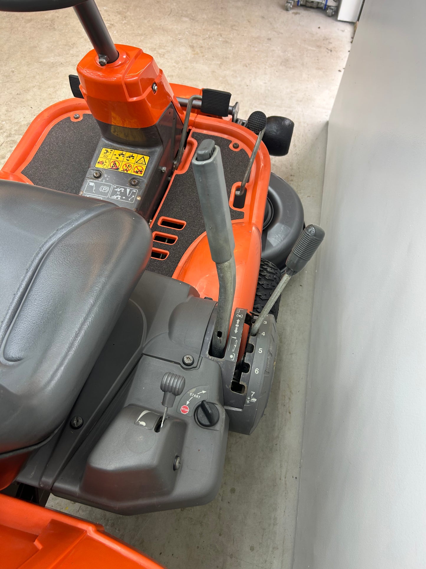 Husqvarna R13c, 12.5hk, hydrostat